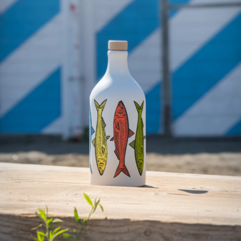 Load image into Gallery viewer, Muraglia Fish Ceramic Jar Olive Oil - 500ml
